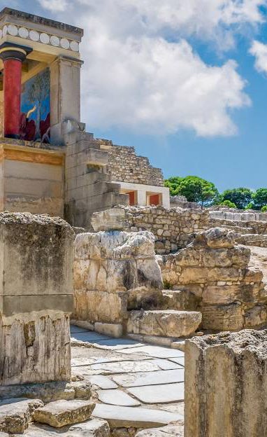 The-ancient-palace-of-Knossos-in-Crete