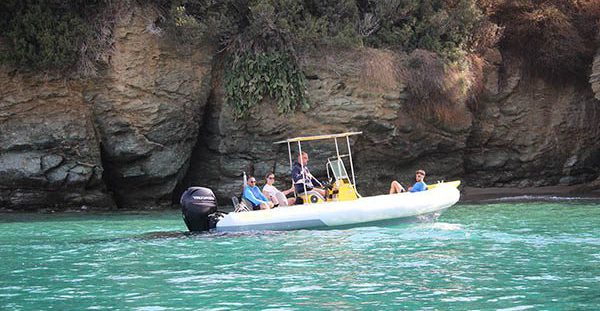 boat-trips-in-isolated-beaches-Ammoudara-Heraklion-CRETE-1-600x400-1